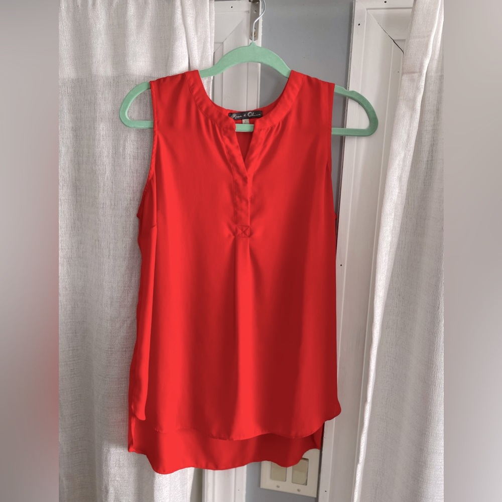 ✨ROSE & OLIVE✨ red sleeveless blouse